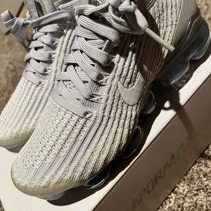 Womens Nike Vapormax NWOT